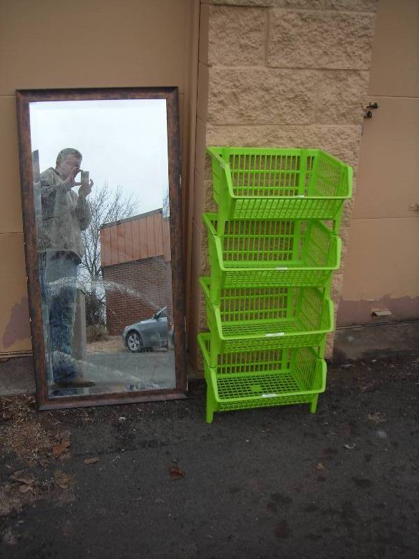 lot 21 image: Mirror & 4-Stacking Plastic Bins