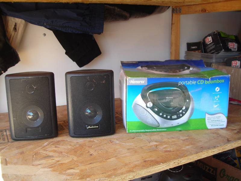 lot 62 image: Memorex Boombox & Pair Of Audioline Speakers