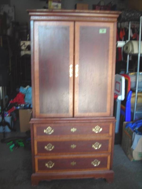 lot 71 image: 3-Drawer Armoire By Kimball Furniture (36x23x73)