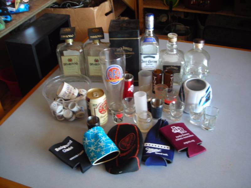 lot 82 image: Box Of Liquor Decanters (Crystal Head Vodka & Others), Shot Glasses & Bar Related