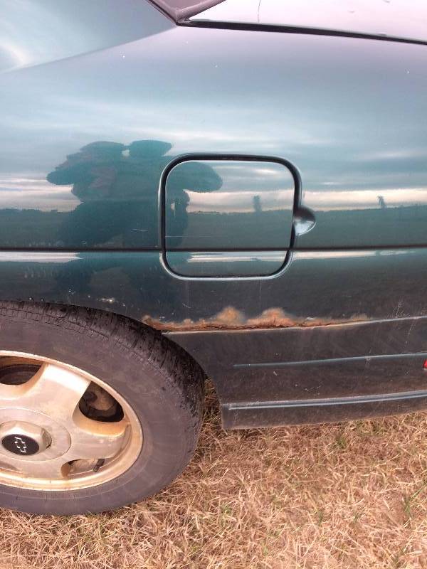 lot 12 image: 1998 Chevy Lumina LTZ