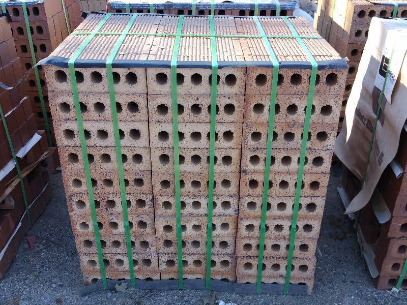 lot 5 image: Cube of 11 58 Brick