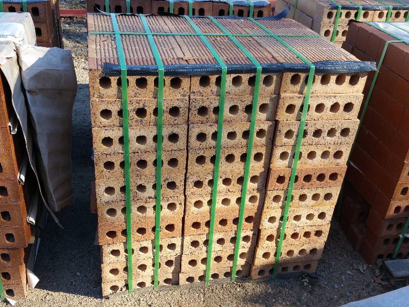 lot 11 image: Cube of 11 58 Brick