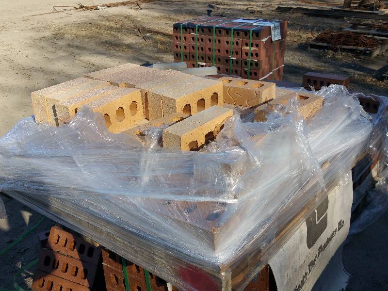 lot 13 image: Approx (60) 7 12 Bricks