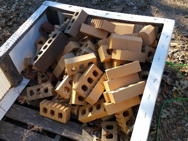 lot 26 image: Bin of Various Brick