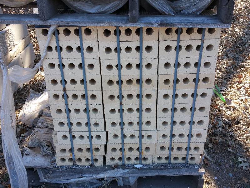 lot 31 image: (Approx 1 Cube) 11 58 Brick