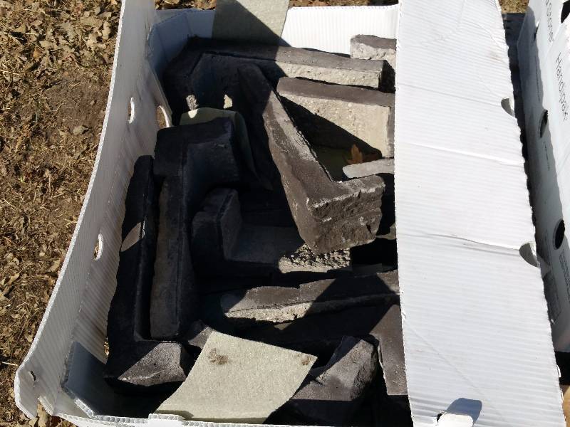 lot 48 image: Boral Alpine Ledgestone Black Rundle