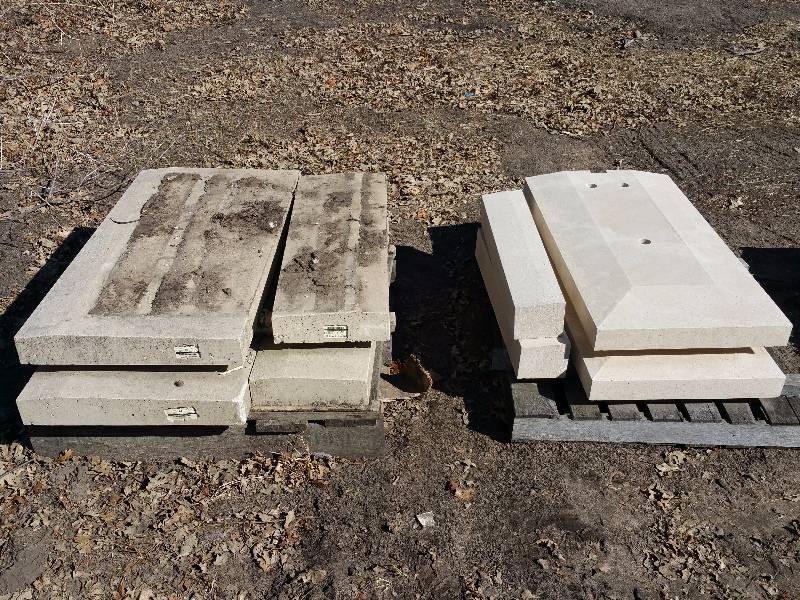 lot 39 image: American Artstone Wall Pieces