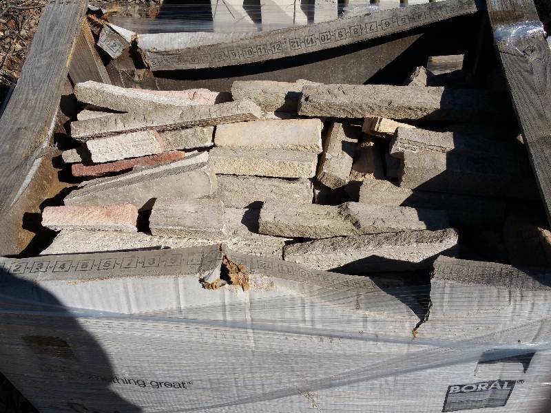 lot 44 image: Approx 90 Sq Ft Ledgestone Caramel Cultured Stone