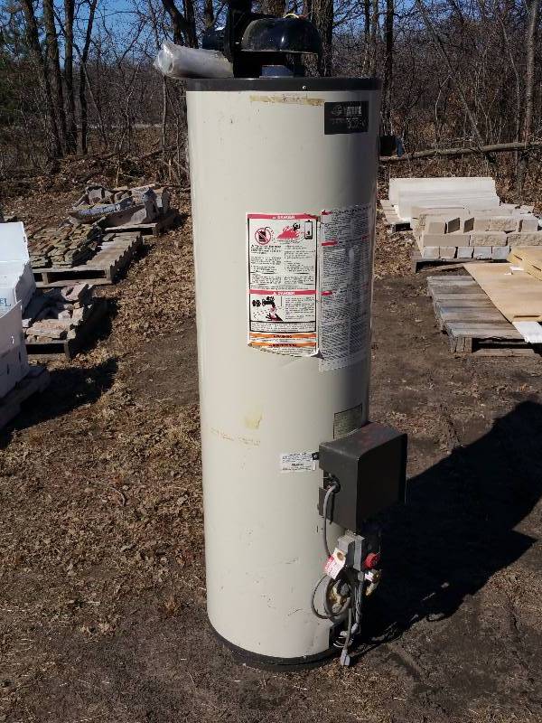 Reliance Sta-Kleen 802 PV Water Heater | Spring Building Supply Auction |  K-BID