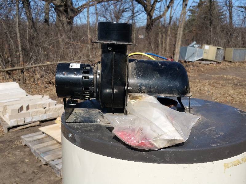Reliance Sta-Kleen 802 PV Water Heater | Spring Building Supply Auction |  K-BID