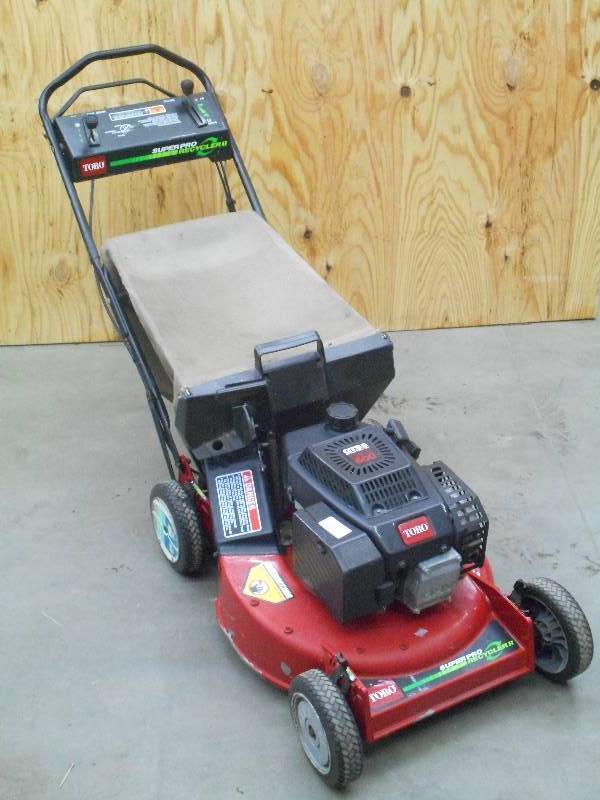 lot 5 image: Toro Super Pro Lawn Mower