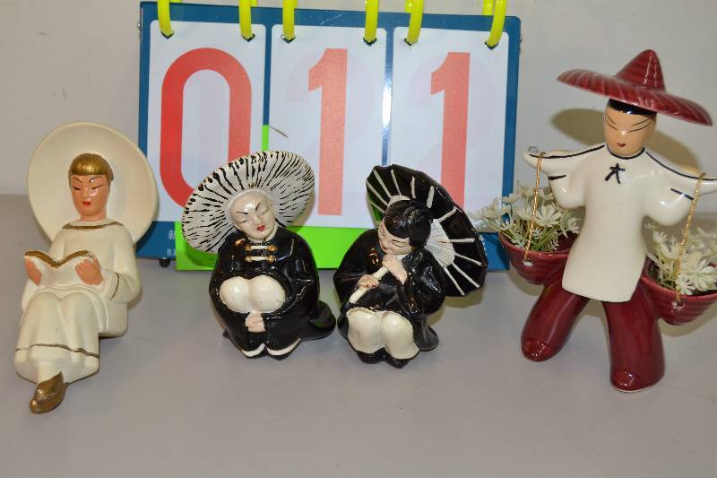 Figurines