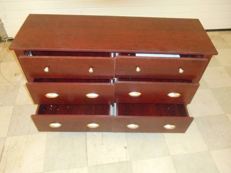lot 8 image: alcove 6-Drawer Dresser
