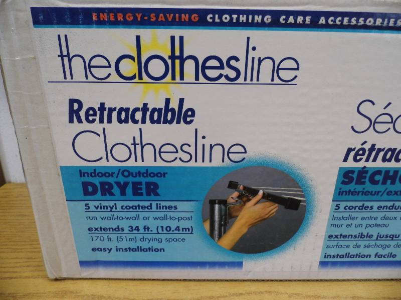 Retractable Clothes Line w Poles