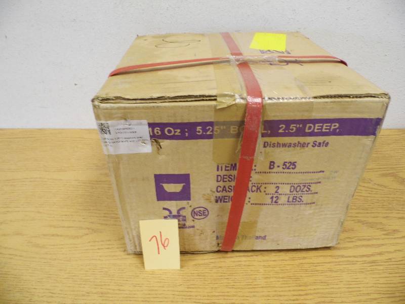 lot 76 image: 2 Dozen 16 Ounce Bowls