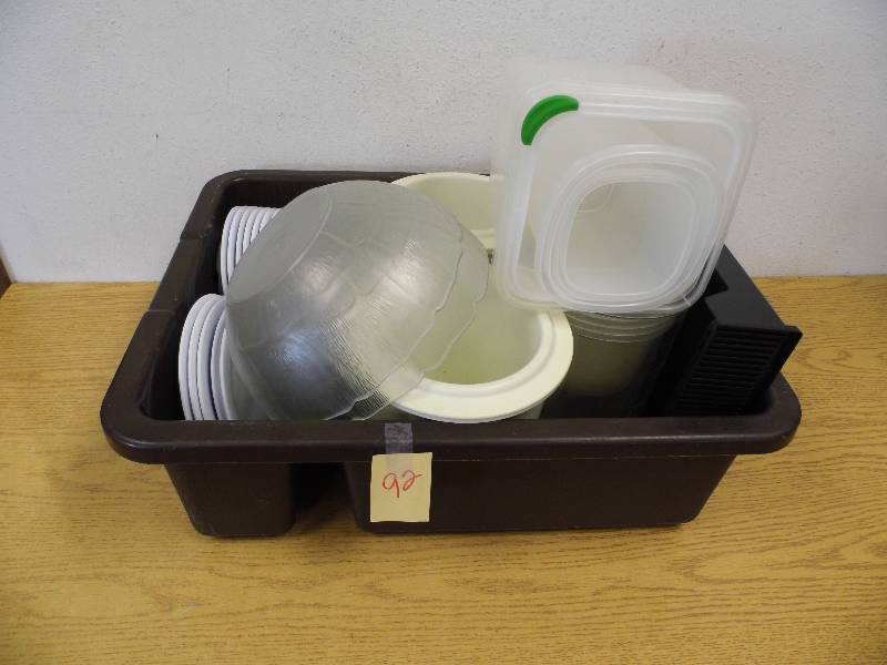 lot 92 image: PlatesContainers w Tote