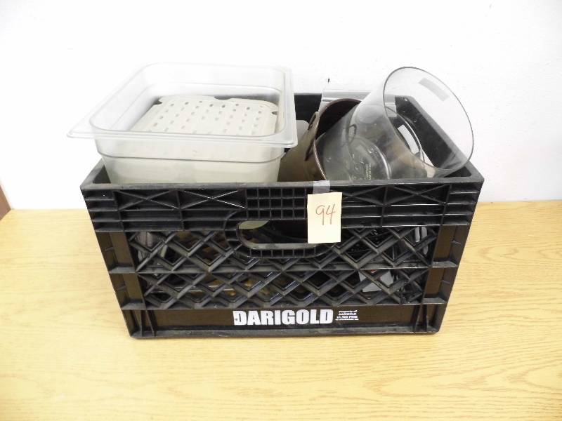 lot 94 image: Containers  Baskets w Crate