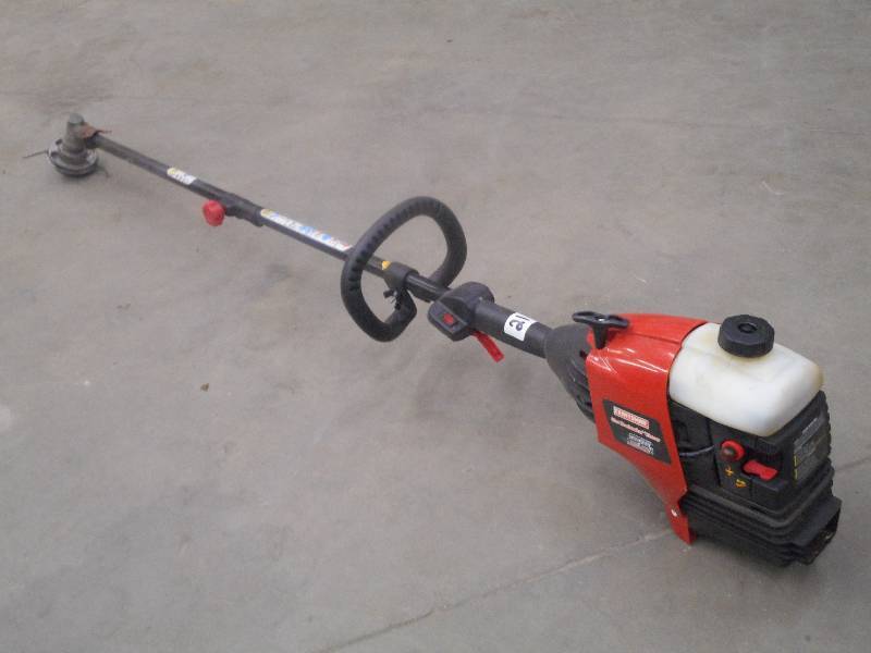 lot 21 image: Craftsman 32cc Gas Trimmer ...