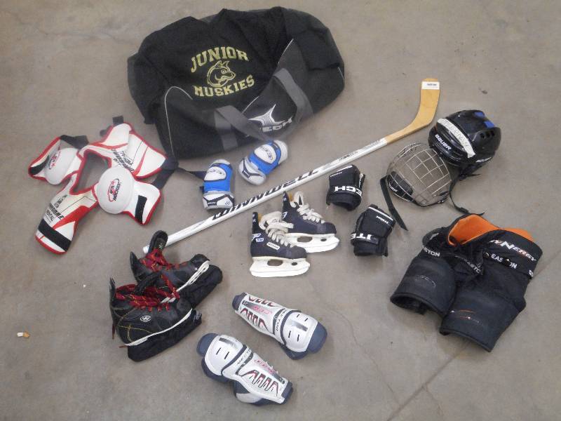 lot 43 image: Complete Youth Hockey Equipment Set...