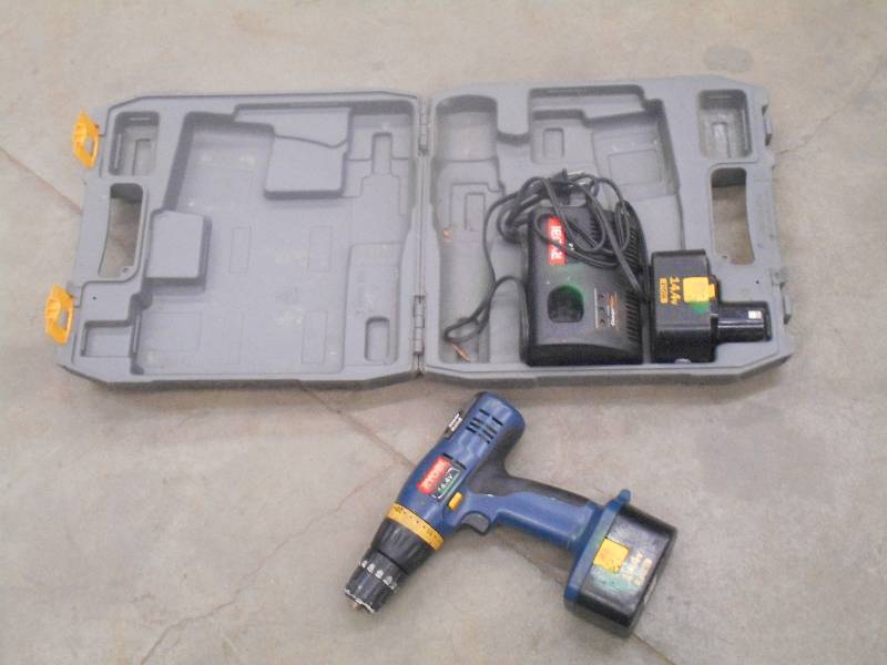 lot 56 image: Ryobi 14.4Volt 38 Drill Set ...
