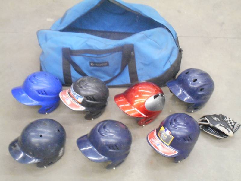 lot 62 image: Sporting Bag With (7) Batting Helme...