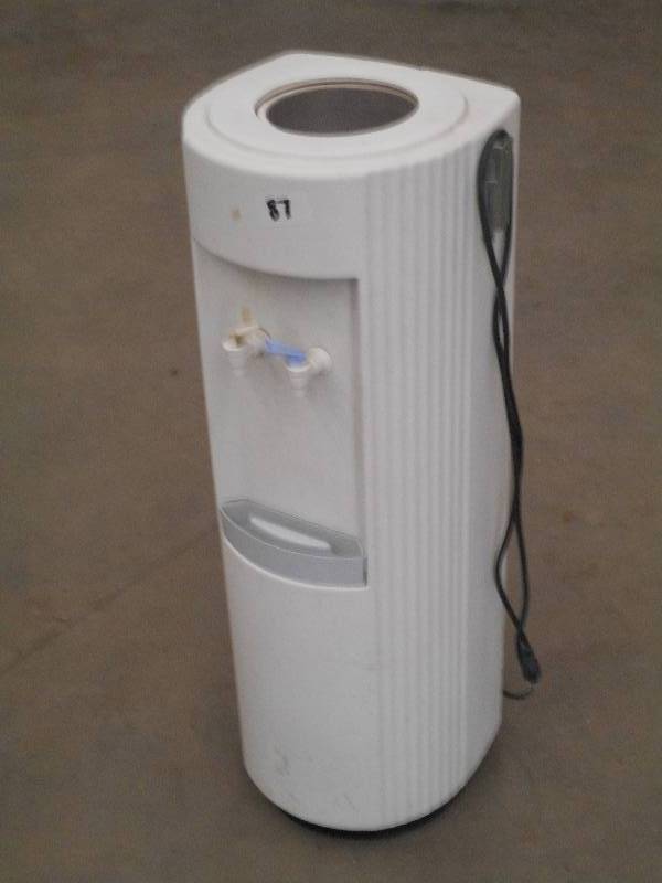 lot 87 image: 120Volt Cooled Water Dispenser, Mis...