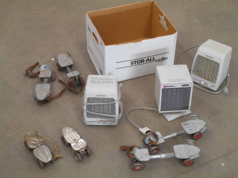 lot 114 image: Box Of (3) Antique Pairs Of Roller...