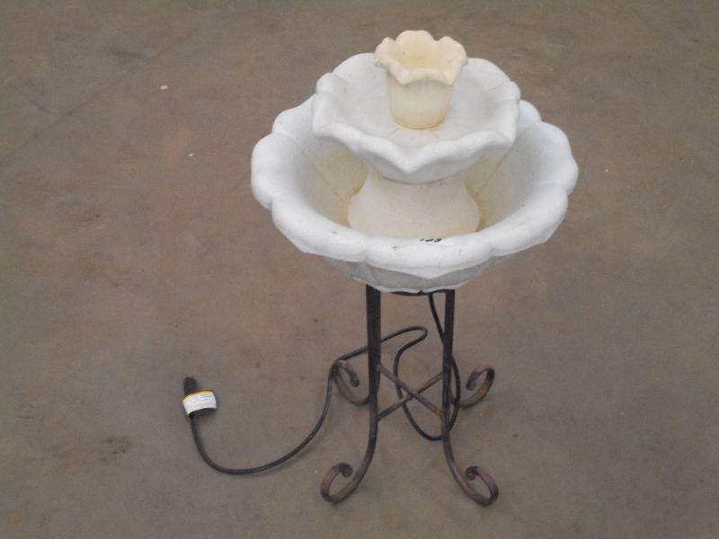lot 125 image: 3-Tier Electric Garden Fountain ...