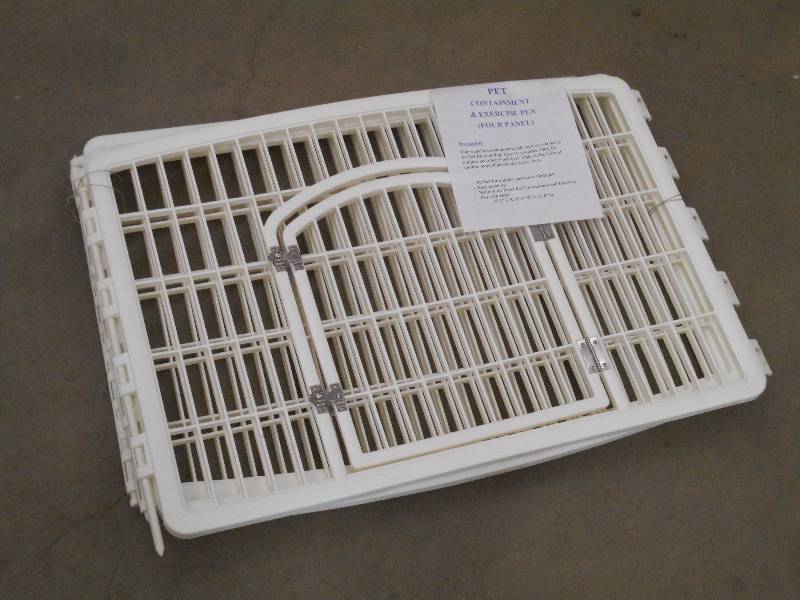 lot 129 image: 35x35x23.5 Pet Containment Pen ...