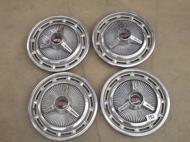 lot 132 image: (4) Chevy Camaro SS 15 Hubcaps ...