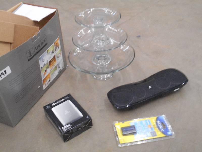 lot 148 image: Lot Of 3-Tier Glass Tray, 500GB Ha...