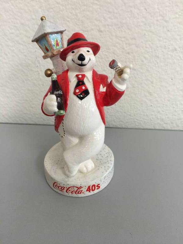 lot 11 image: Coca Cola Bear