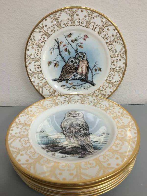 lot 18 image: Edward Marshall Boehm Owl Plate Collection