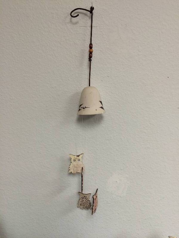 lot 28 image: Owl Windchimes