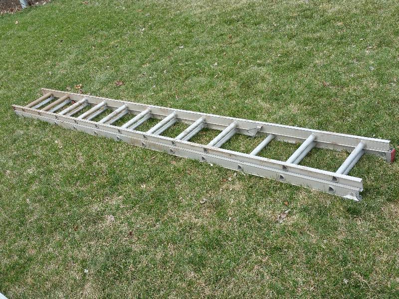 lot 35 image: 20 Foot Double Aluminum Ladder