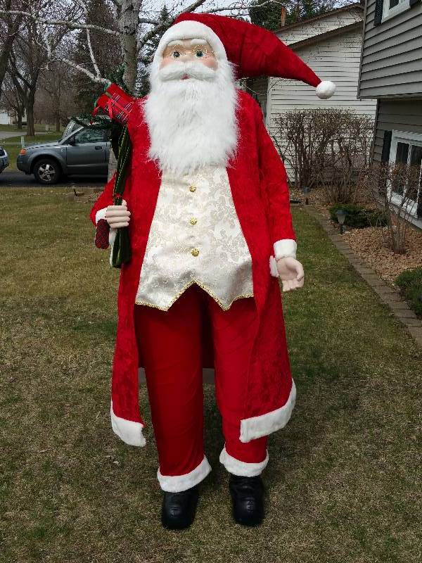 Woah! 6 Foot Tall Santa Claus Eden Prairie Moving Sale KBID