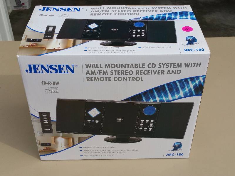 lot 41 image: Jensen Wall Mountable CD System w AMFM Stereo