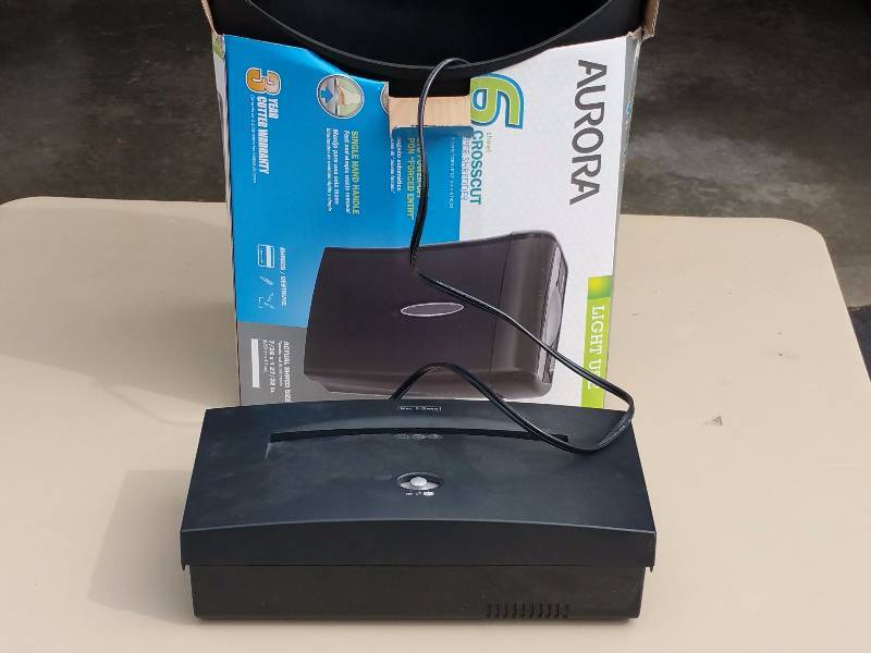 lot 42 image: Aurora 6 Sheet Crosscut Paper Shredder