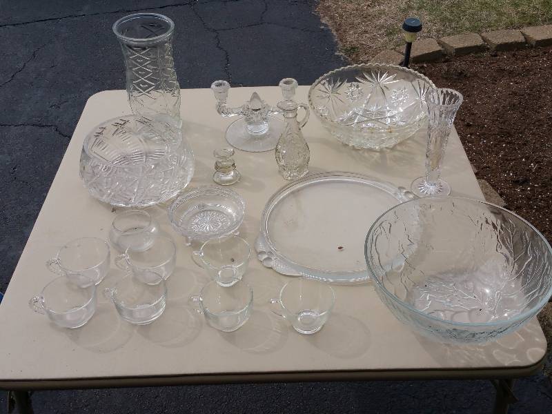 lot 91 image: Group of Clear Glass, Punch Bowl, Vase, Candlesticks, Etc.