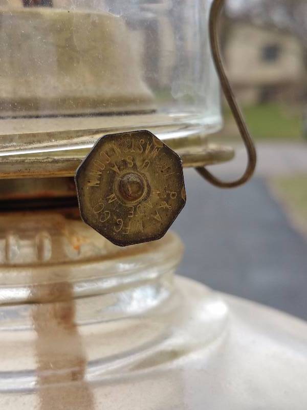 lot 123 image: Antique Kerosene Lamp