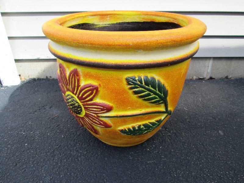 lot 47 image: Mexican Planter Pot - Quality
