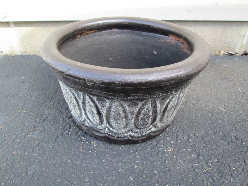lot 50 image: Nice Mexian Planter Pot - Quality