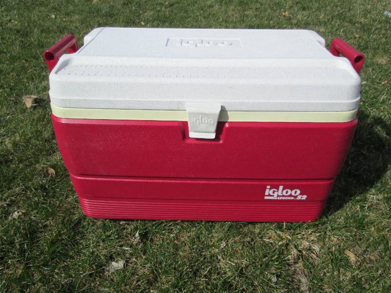lot 57 image: Igloo Legend 52 Cooler