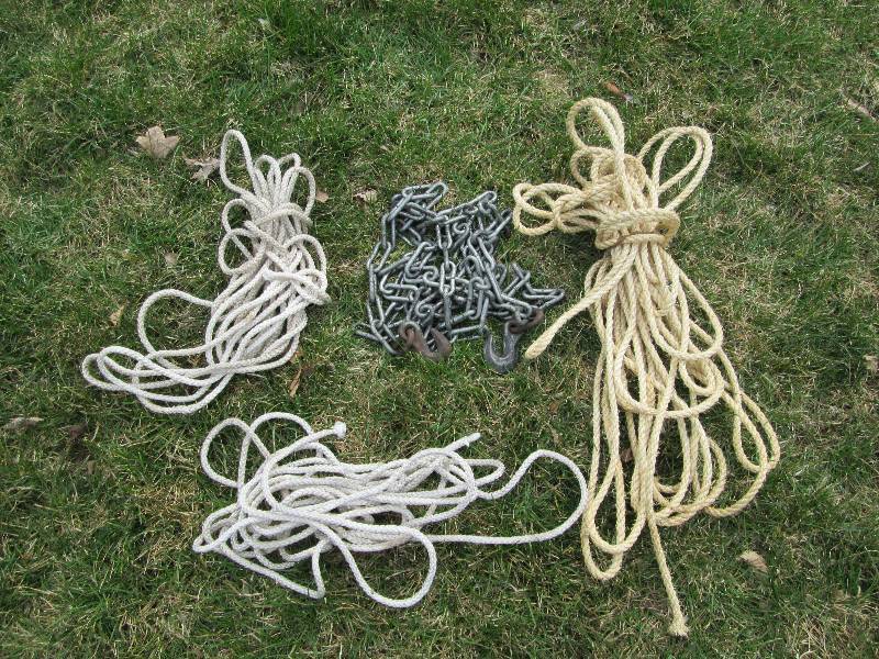 lot 70 image: Bundle of Rope and Chain