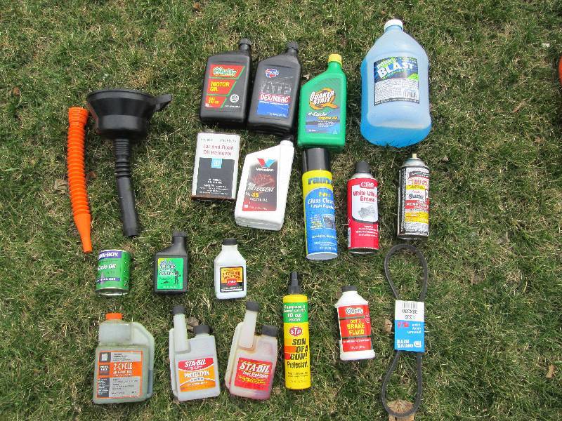lot 72 image: Large Group of Engine & Vehicle Products