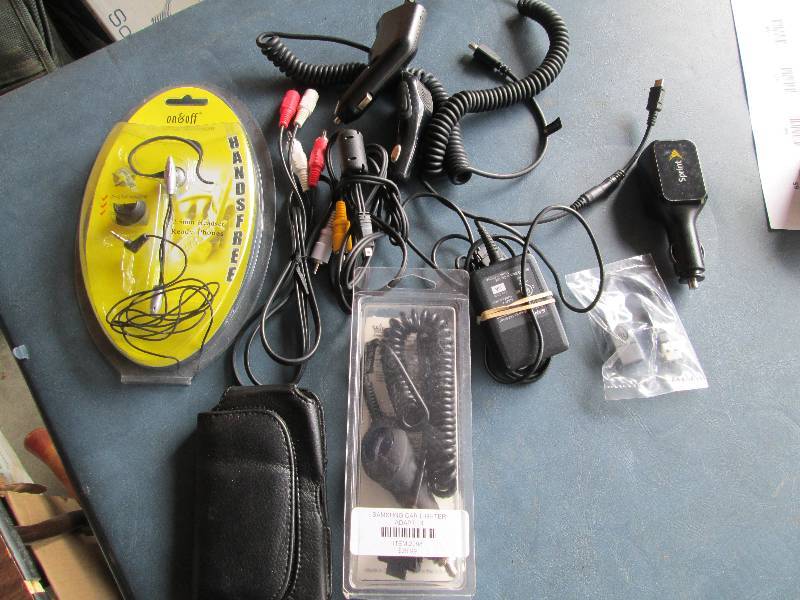 lot 101 image: Handsfree Headset, Samsung Adapter, Misc Cables