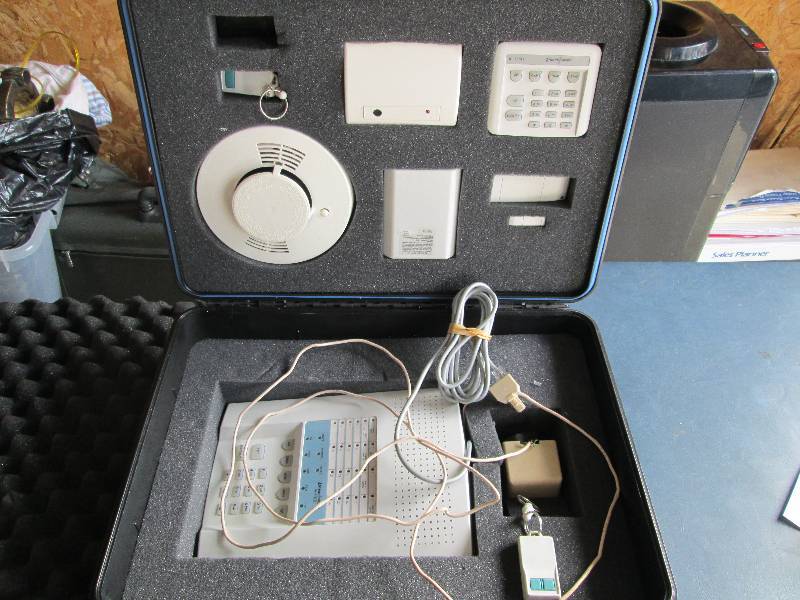 lot 107 image: Linear Security DVS 2400