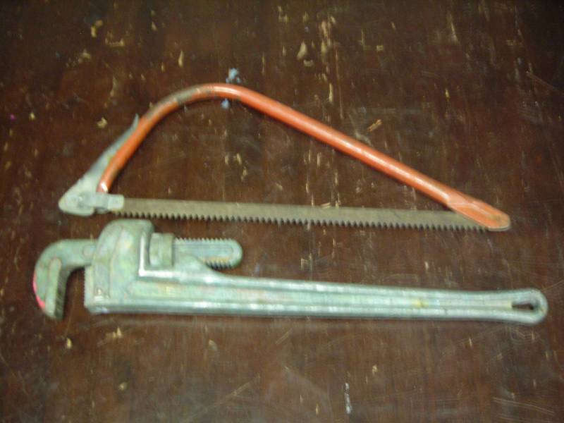 Ridged 24 Inch Aluminum Pipe Wrench & Bow Saw