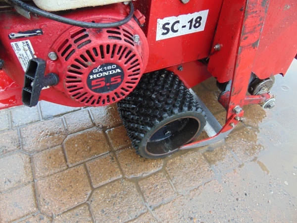 Claussen SC-18 Sod Cutter